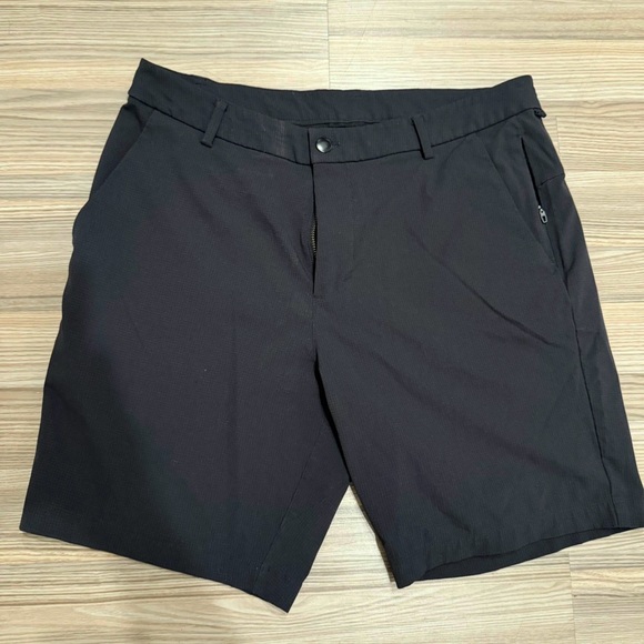 Men's LuLu Lemon Golf Shorts - Picture 1 of 1
